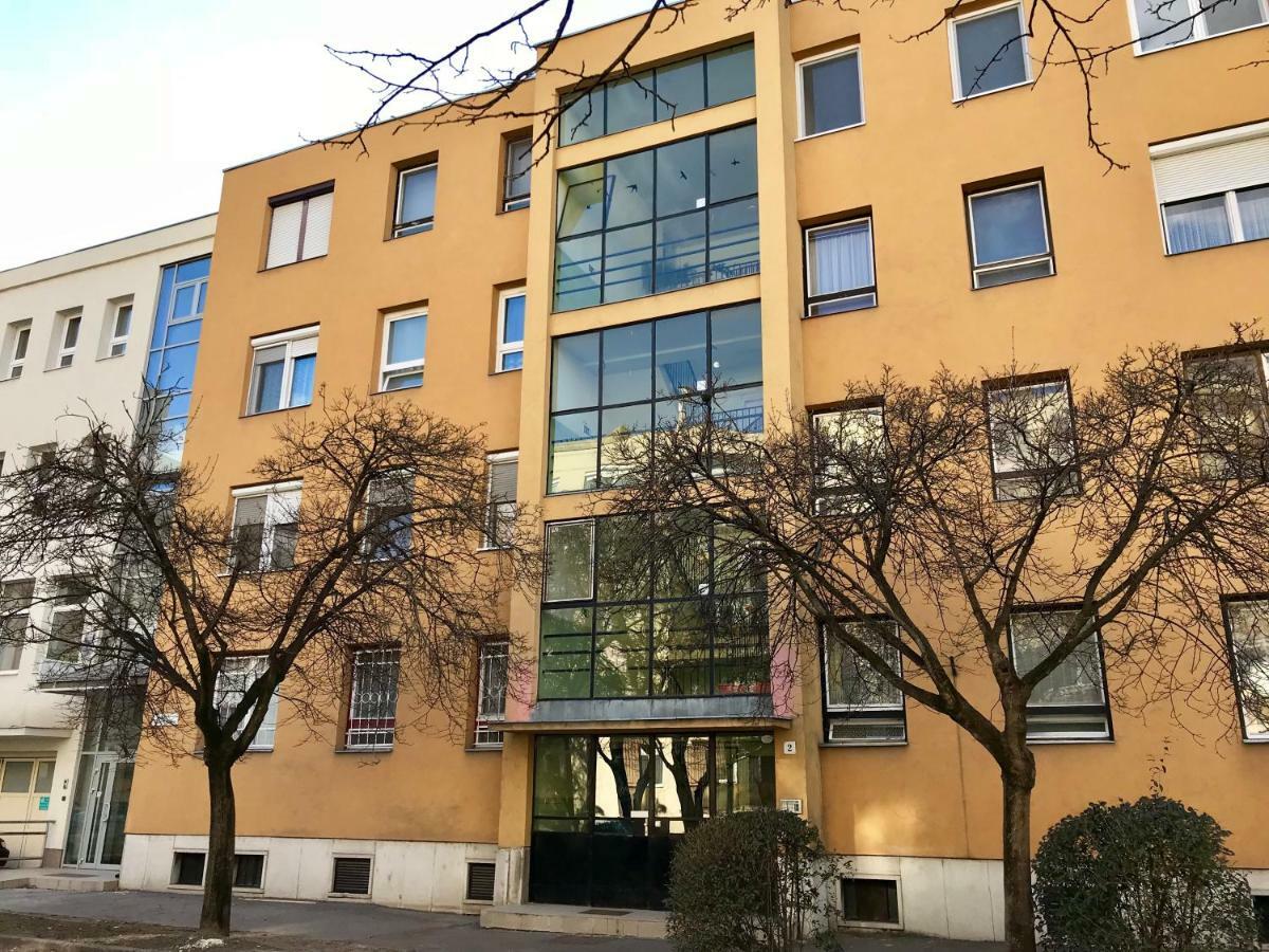 Ella Apartman Debrecen Exterior photo